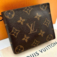 BRANDED SHORT WALLET