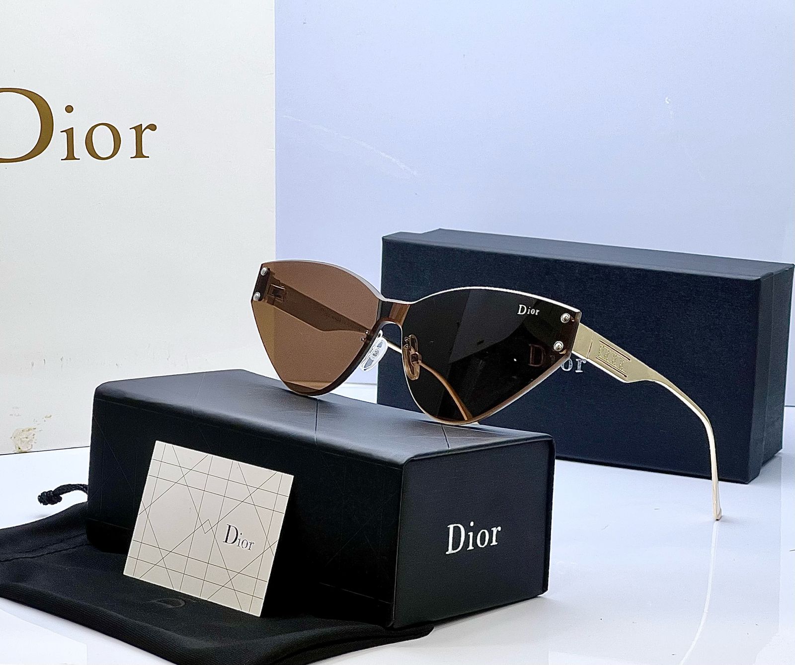 BRANDED GLASSES